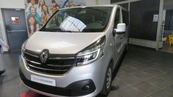 Utilitaire RENAULT Trafic Combi L2 dCi 145 Energy S&S Intens 2 4p d’occasion 49608km révisée et livrable partout en France