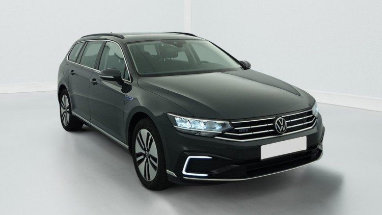 VOLKSWAGEN Passat SW 1.4 TSI Hybride Rechargeable DSG6 GTE Gris Urano