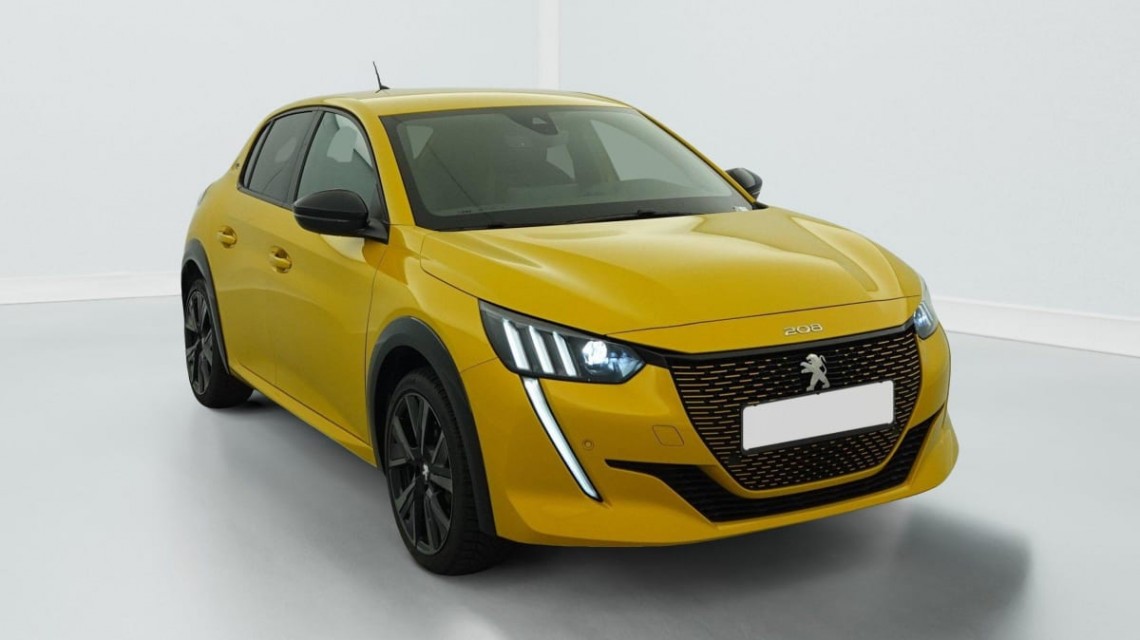 PEUGEOT 208 50 KWH 136CH GT Jaune Faro