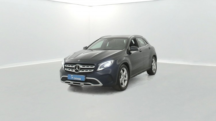 MERCEDES-BENZ Classe GLA 180 122ch Sensation 7G-DCT + Attelage + Hayon électrique Bleu denim