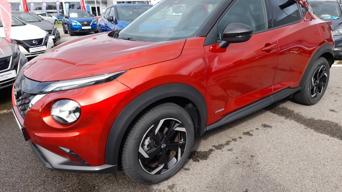 NISSAN Juke JUKE N CONNECTA 143 CH HYB Rouge