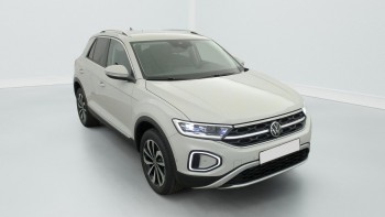 Voir le détail de cette offre de vente de VOLKSWAGEN T-Roc 1.5 TSI EVO2 150 Start Stop DSG7 Style neuve 11km révisée et livrable partout en France VOLKSWAGEN T-Roc 1.5 TSI EVO2 150 Start Stop DSG7 Style neuve 11km révisée et livrable partout en France