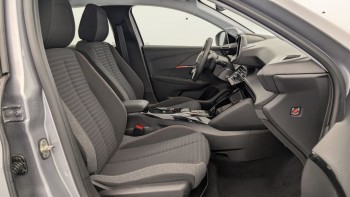 PEUGEOT 208 50 kWh 136ch Active Pack d’occasion 19983km révisée et livrable partout en France