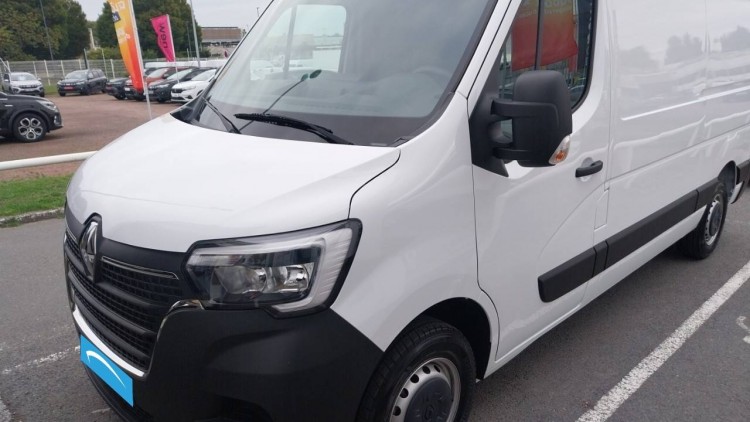 RENAULT Master Fg VUL MASTER FGN TRAC F3300 L2H2 BLUE DCI 135 CONFORT 4p Blanc