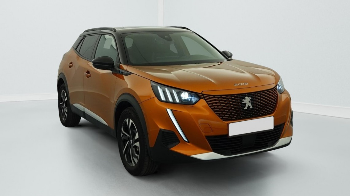 PEUGEOT 2008 136 ch GT Orange Fusion / Toit Noir Onyx