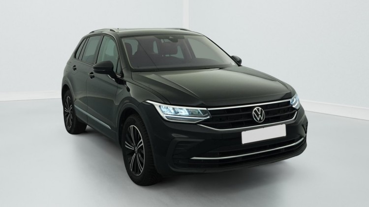 VOLKSWAGEN Tiguan 1.5 TSI 130ch BVM6 Active Noir Intense