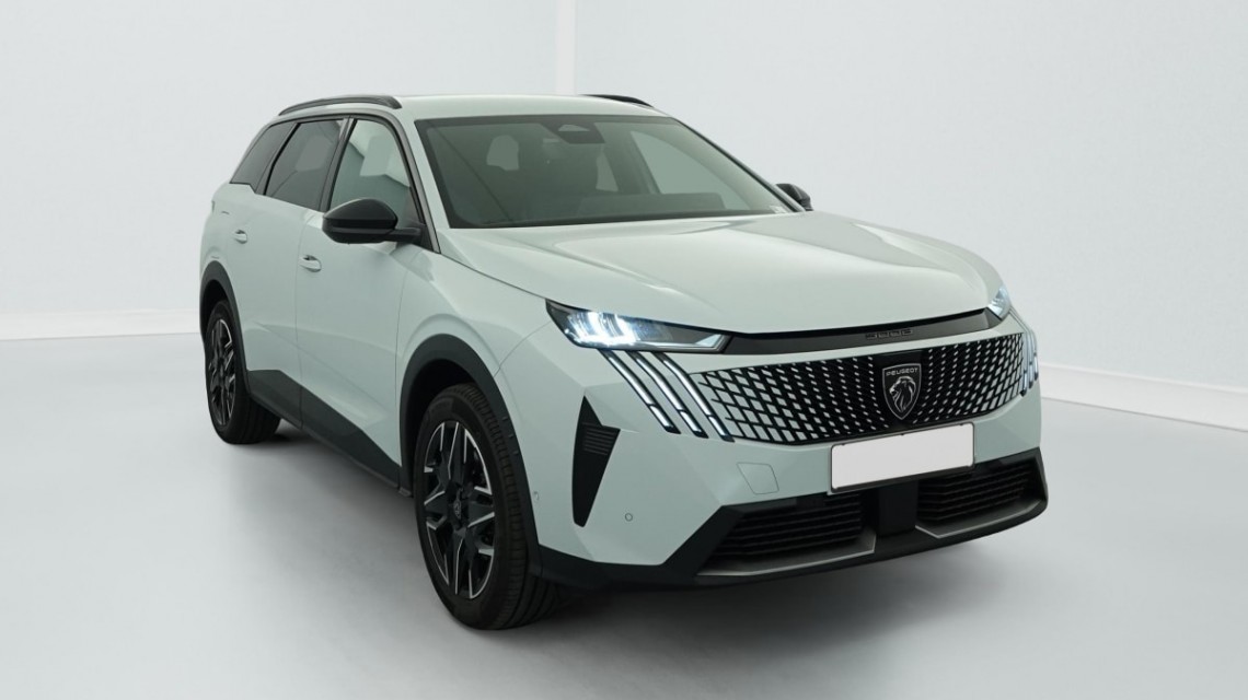 PEUGEOT 5008 HYBRID 145 CH E-DCS6 ALLURE Blanc Okenite