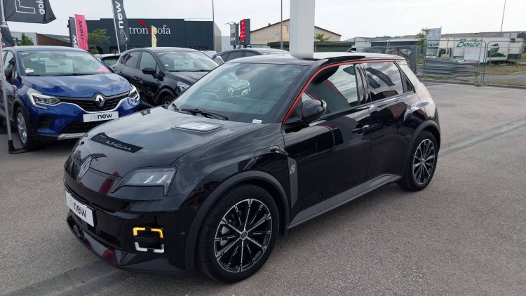 RENAULT Renault 5 120 ch autonomie urbaine Techno 5p Noir