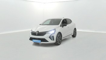 RENAULT Clio Clio E-Tech full hybrid 145 ch GSR2 Techno 5p d’occasion 10853km révisée disponible à 