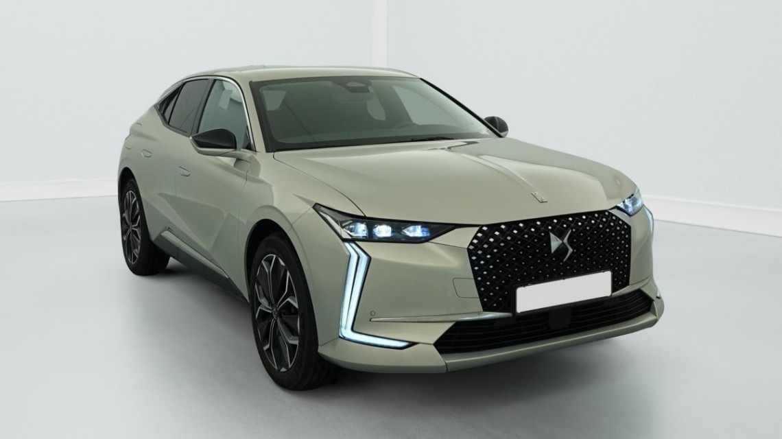 DS DS 4 PureTech 130 EAT8 Rivoli Cristal Pearl