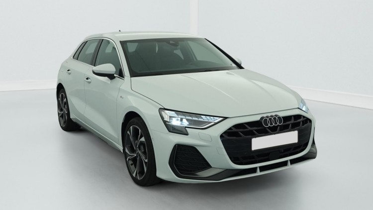 AUDI A3 Sportback TFSI e Hybride rechargeable 204 S tronic 6 S line Blanc Glacier