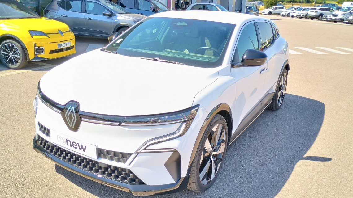 RENAULT Megane EV60 220 ch optimum charge Techno 5p Blanc