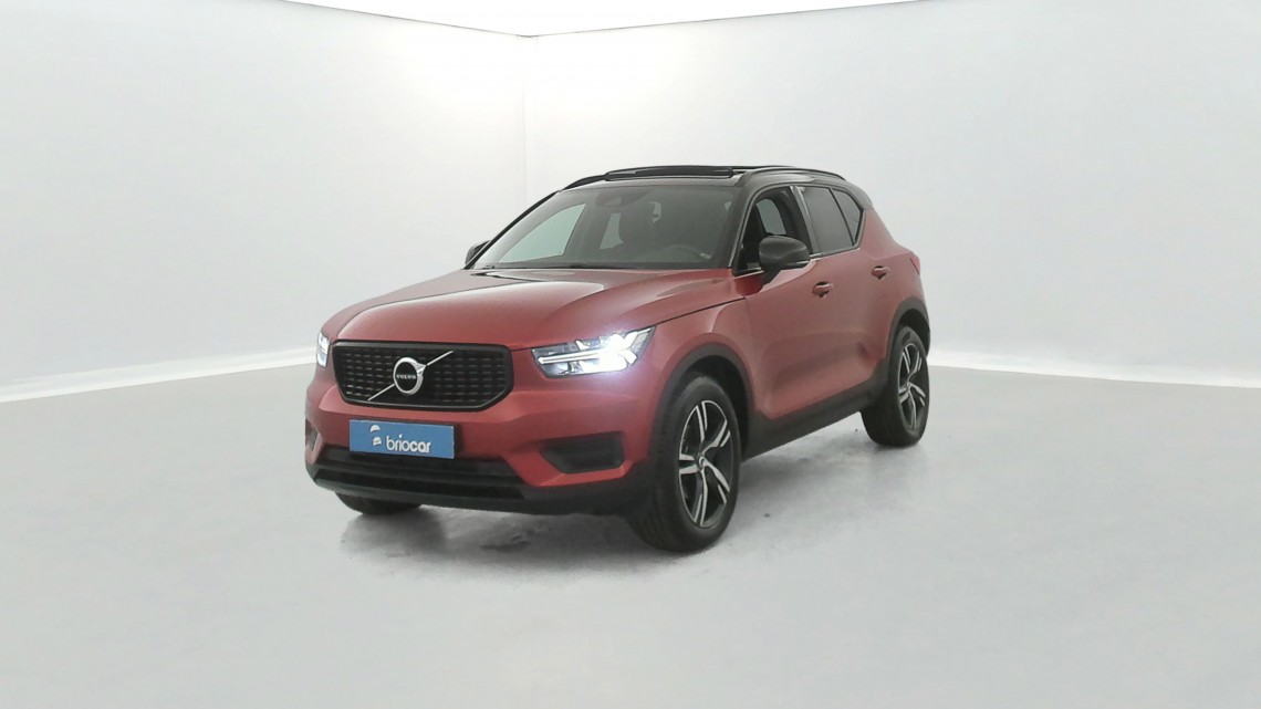 VOLVO XC40 T3 163ch R-Design Geartronic 8 Suréquipé + Toit ouvrant Rouge Fusion