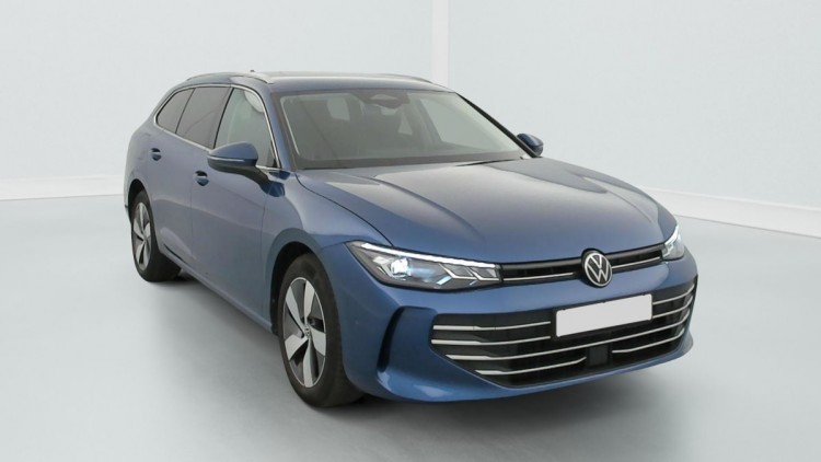 VOLKSWAGEN Passat 2.0 TDI EVO SCR 122 DSG7 Life Plus Bleu Récif