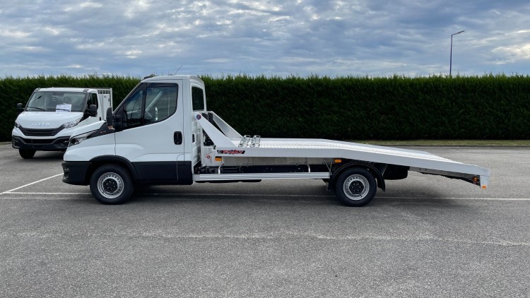 IVECO Daily Fg VUL DAILY III 35S16H 4100 3.0 160ch Porte Voiture Plat'fix PF18 Alu Blanc
