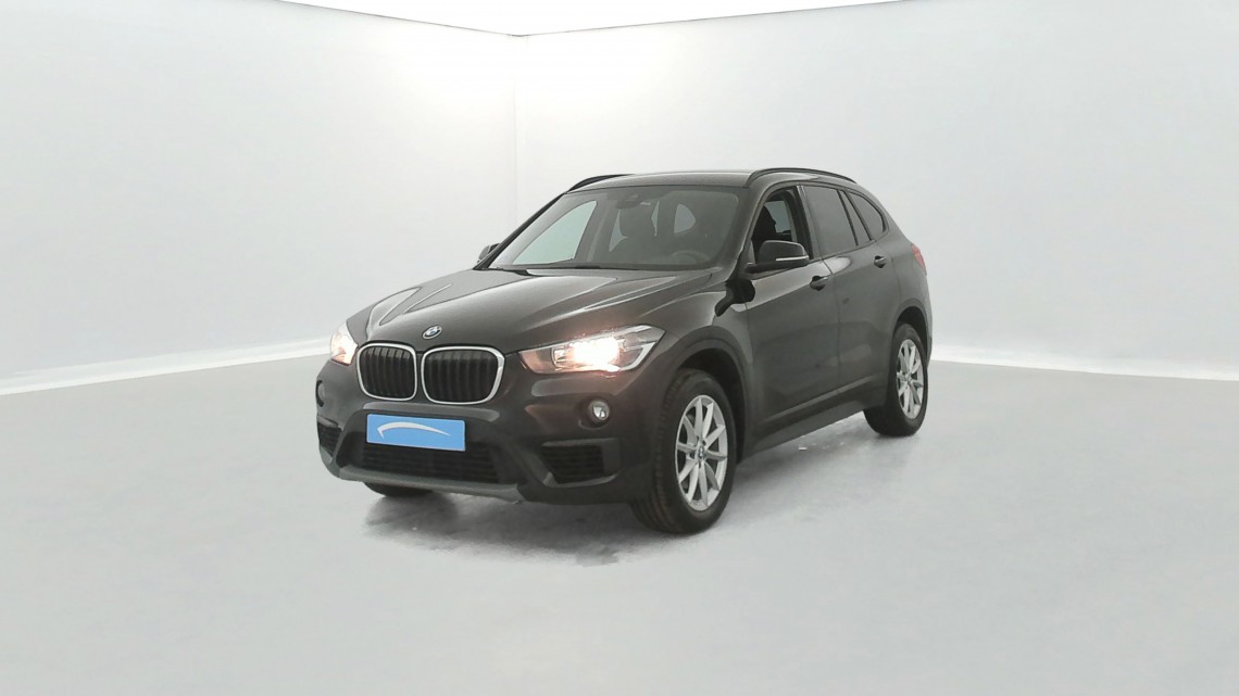 BMW X1 X1 sDrive 18i 140 ch Lounge 5p Noir