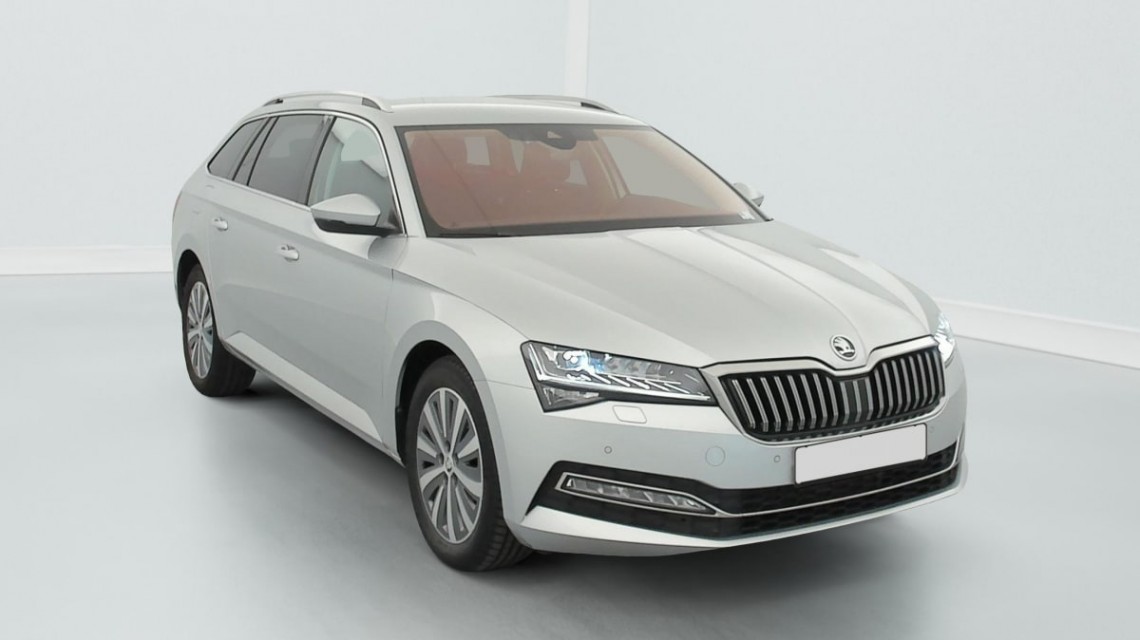 SKODA Superb Combi 2.0 TDI 150 SCR DSG7 BUSINESS Gris Argent