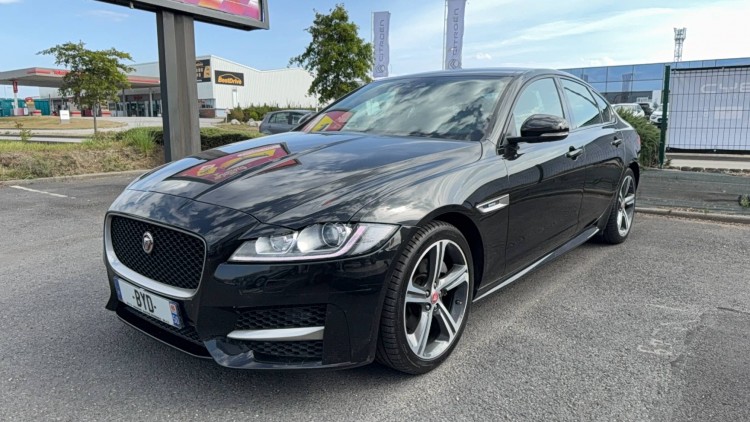 JAGUAR XF 2.0 D 180 ch BVA Prestige 4p Noir