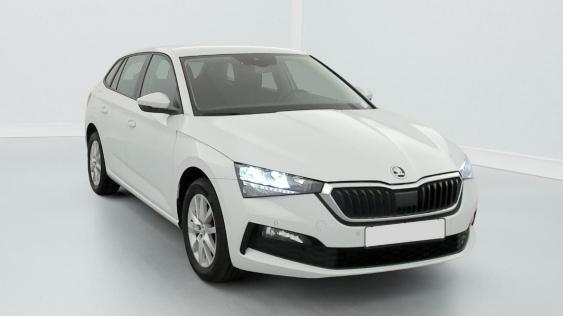 SKODA Scala 1.0 TSI Evo 110 ch BVM6 Business Blanc Lune