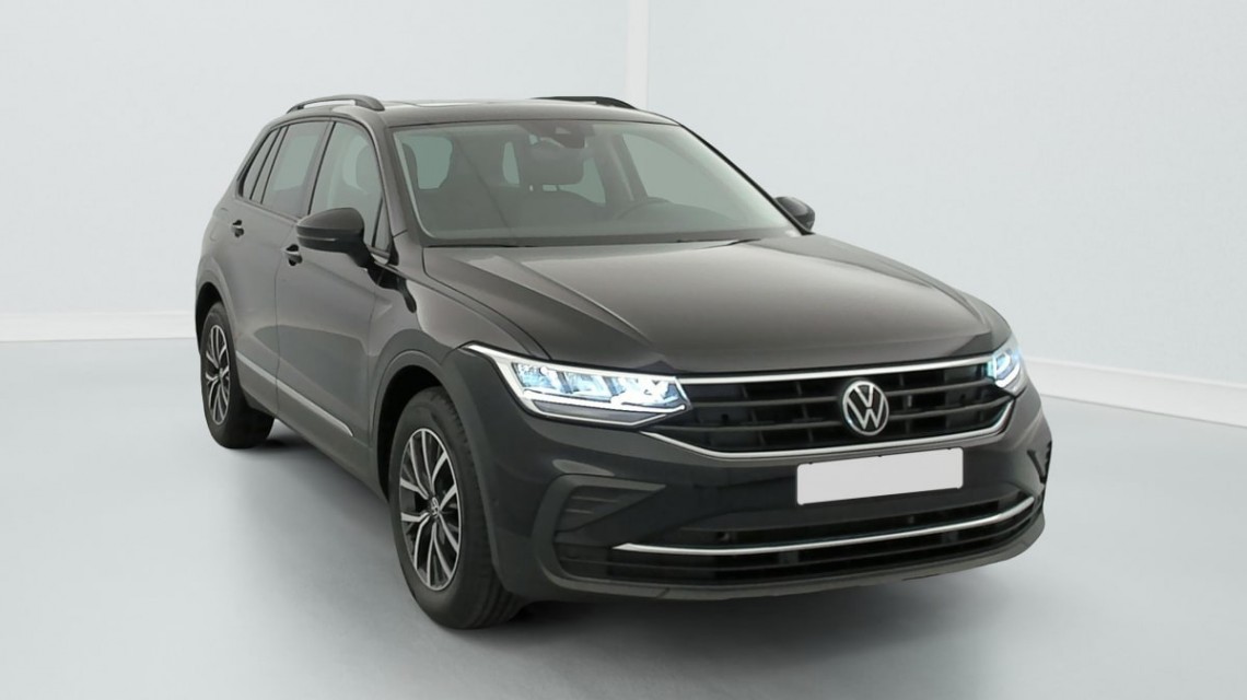 VOLKSWAGEN Tiguan TIGUAN 2.0 TDI 150CH DSG7 LIFE BUSINESS Noir Intense Nacrée