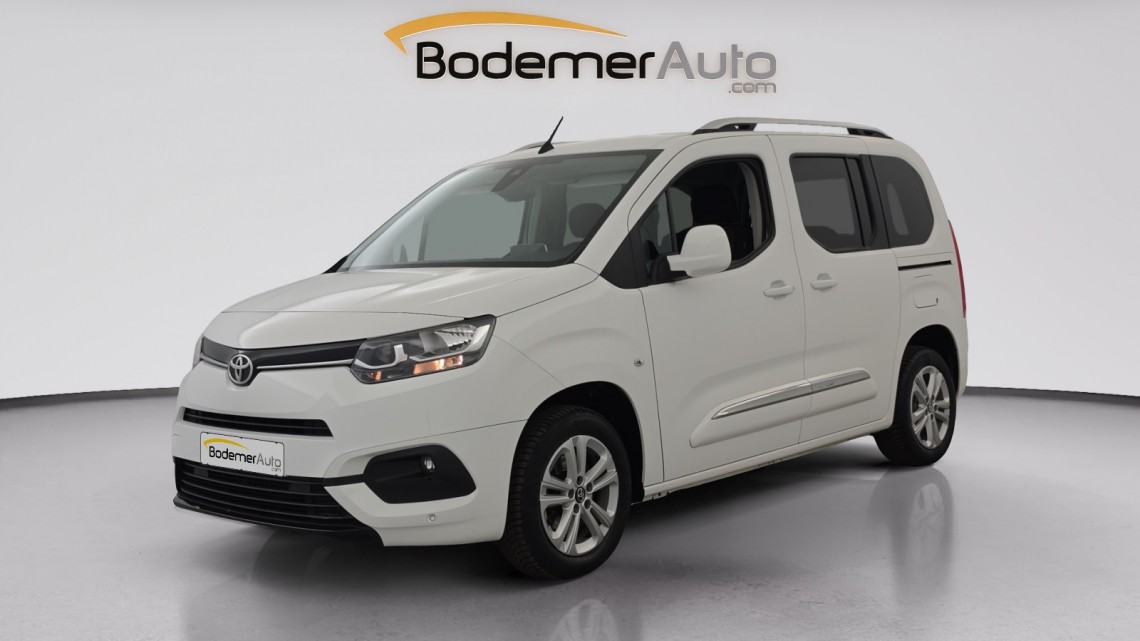 TOYOTA PROACE CITY Medium 1.5L 130 D-4D BVM6 Executive 5p Blanc