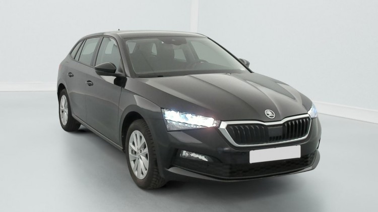 SKODA Scala 1.0 TSI Evo 110 ch DSG7 Business Noir Magic Nacré