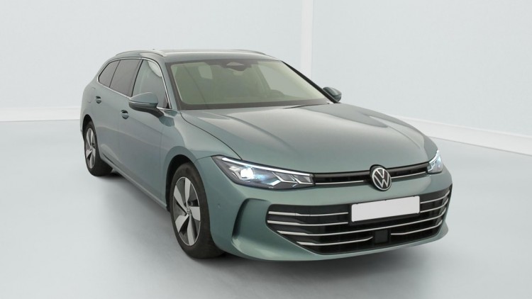 VOLKSWAGEN Passat 2.0 TDI EVO SCR 122 DSG7 Life Plus Vert Mariposite