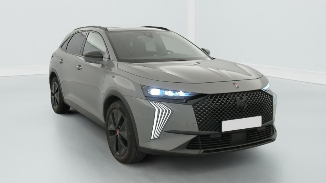 DS DS 7 Crossback BlueHDi 130 EAT8 Performance Line + Gris Laqué