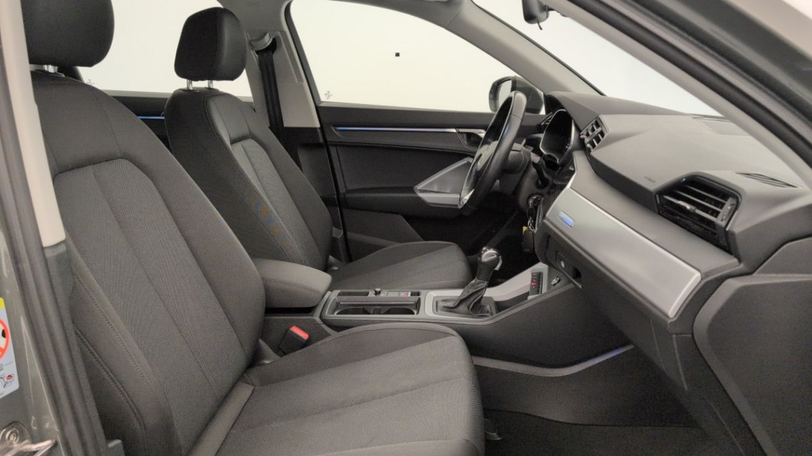 AUDI Q3 45 TFSIe 245 ch S tronic 6 Design Gris Chronos